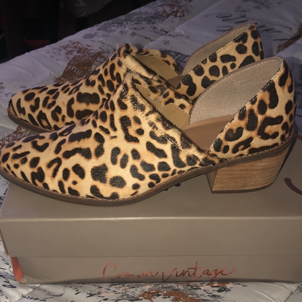 Booties - Picture 4 of 5